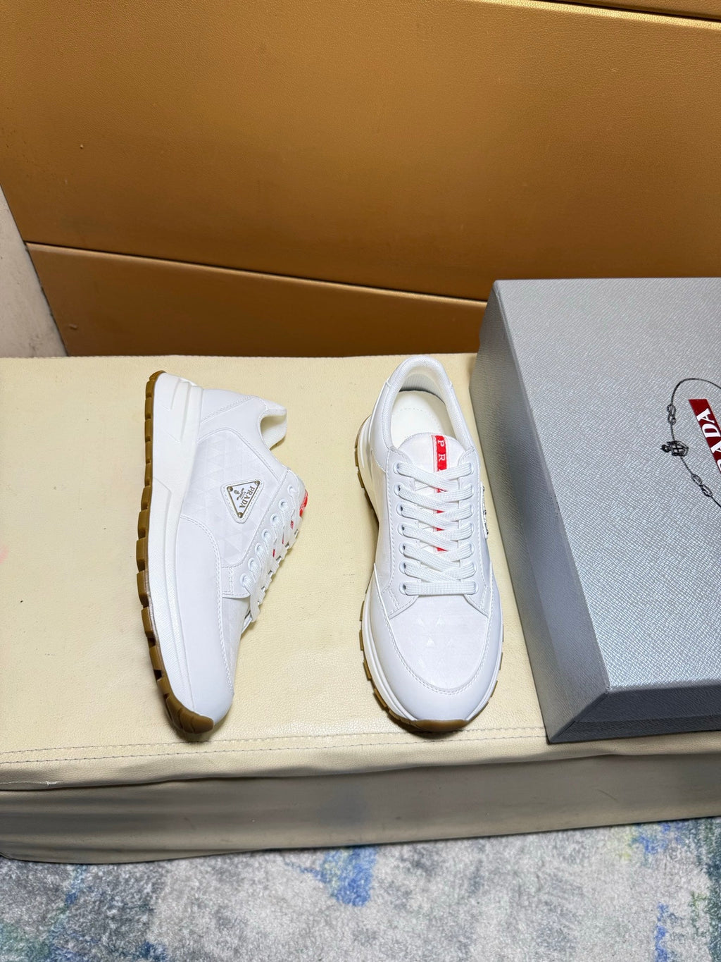 Silk calf leather shoes