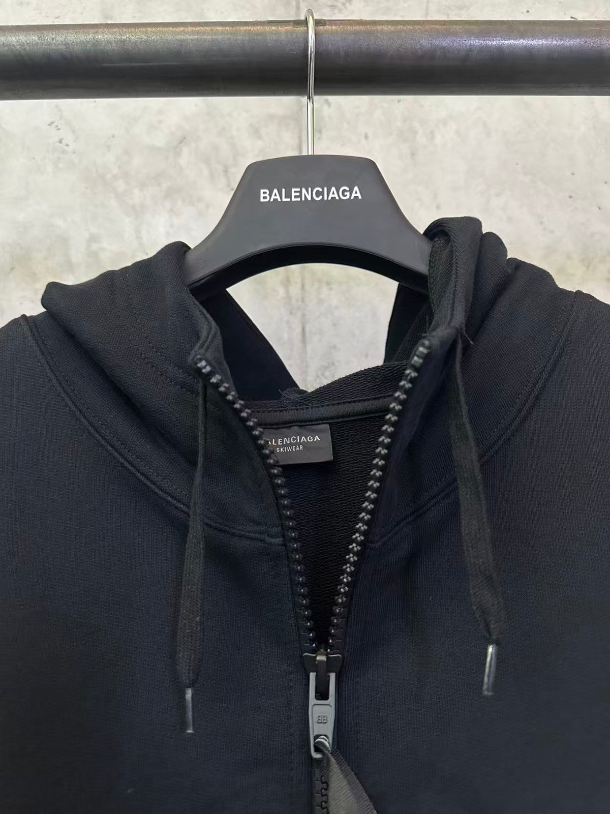 Embroidered hooded sweatshirt