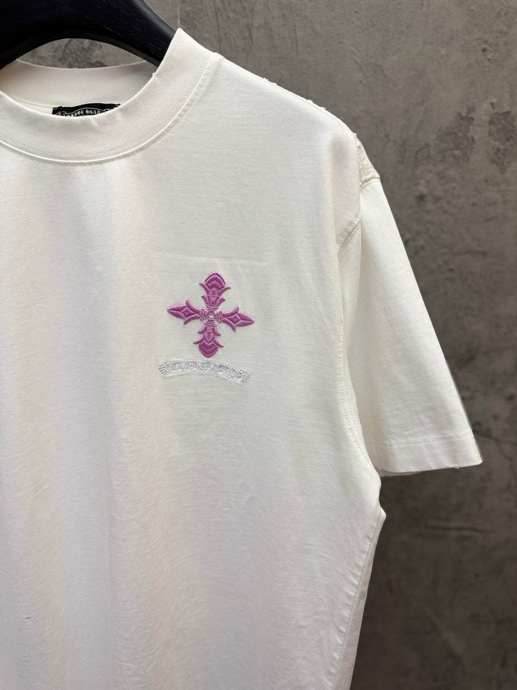 3D Embroidery UV Color Changing Short Sleeve