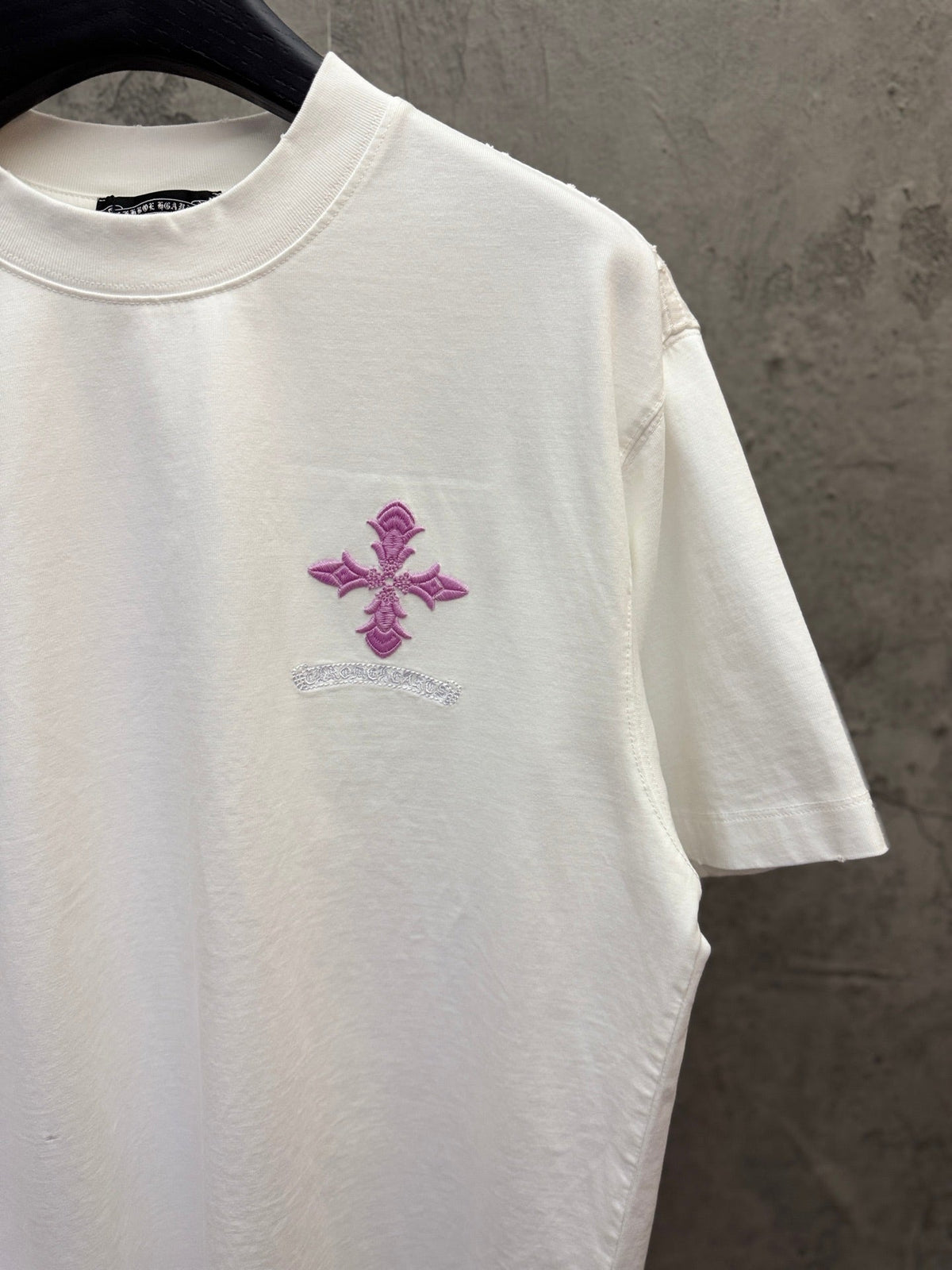 3D Embroidery UV Color Changing Short Sleeve