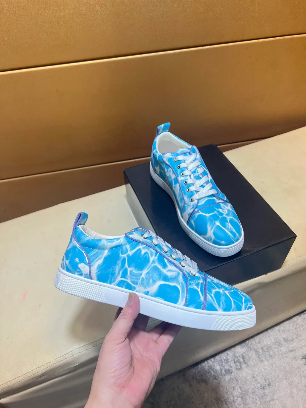 New men's shoes