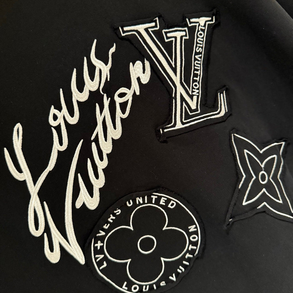 Embroidered short sleeved T-shirt
