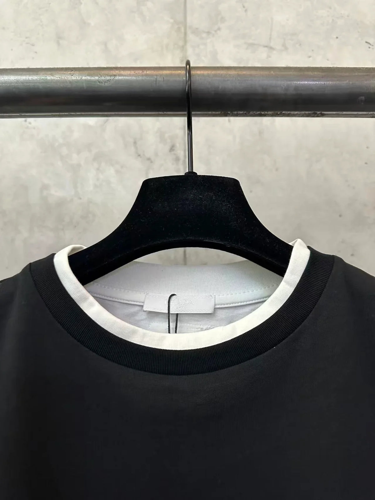 New fabric label fake two-piece base long sleeved shirt