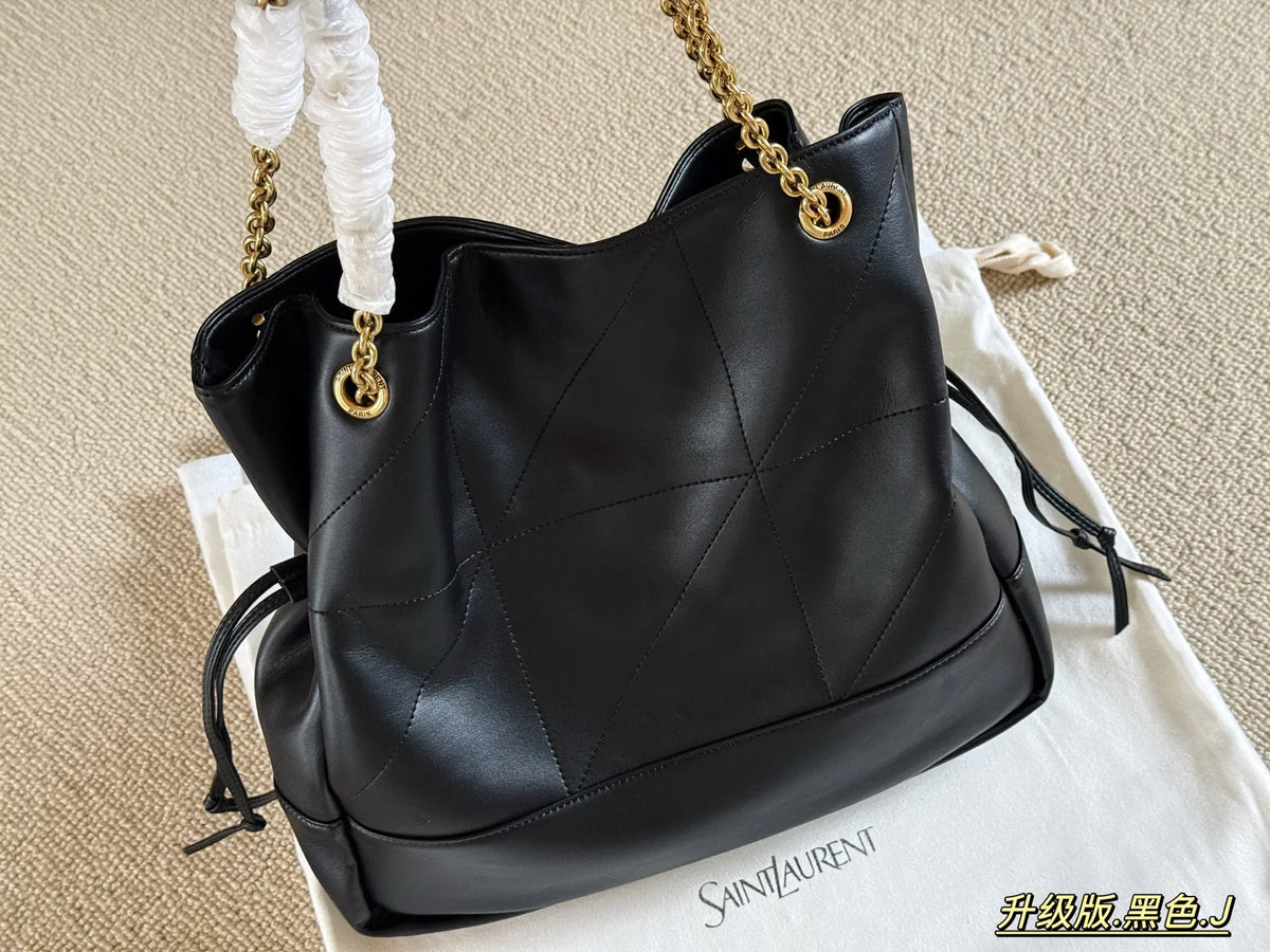 Triangular drawstring tote bag