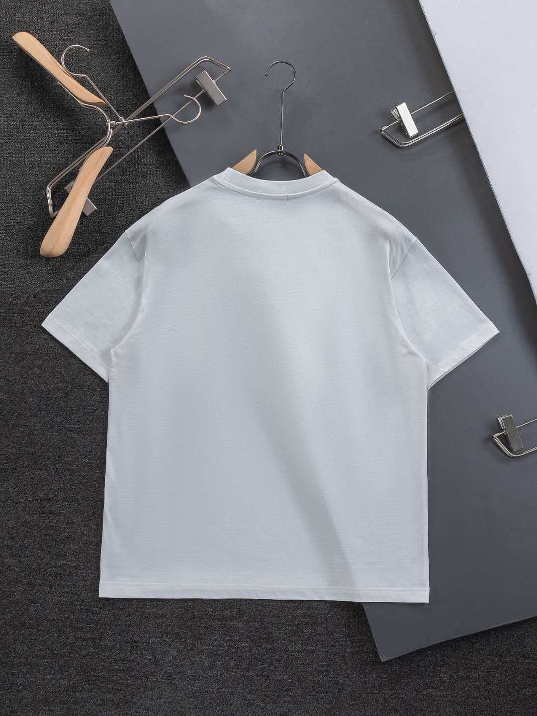 Multi element micro chapter letters 🪡 Embroidered logo pattern, heavy craftsmanship, unisex short sleeved t-shirt