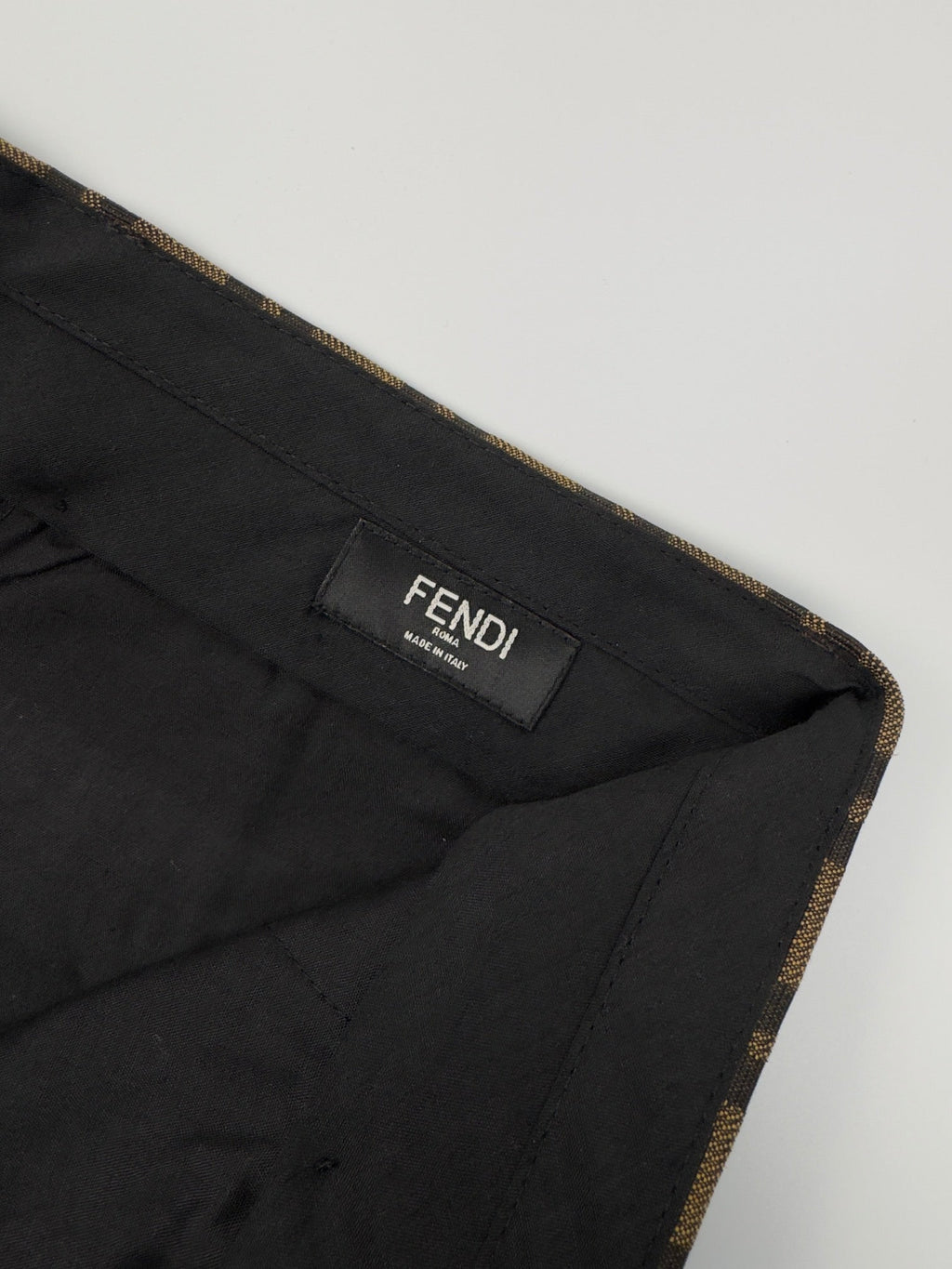 Presbyopia printed shorts