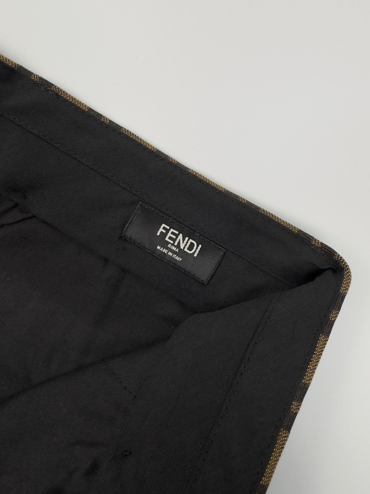 Presbyopia printed shorts