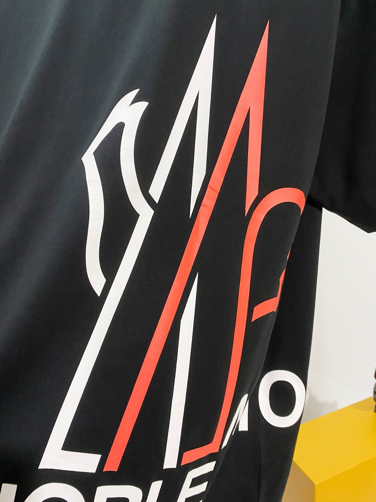 Arm Zhangzi Color blocked Round Neck T-shirt