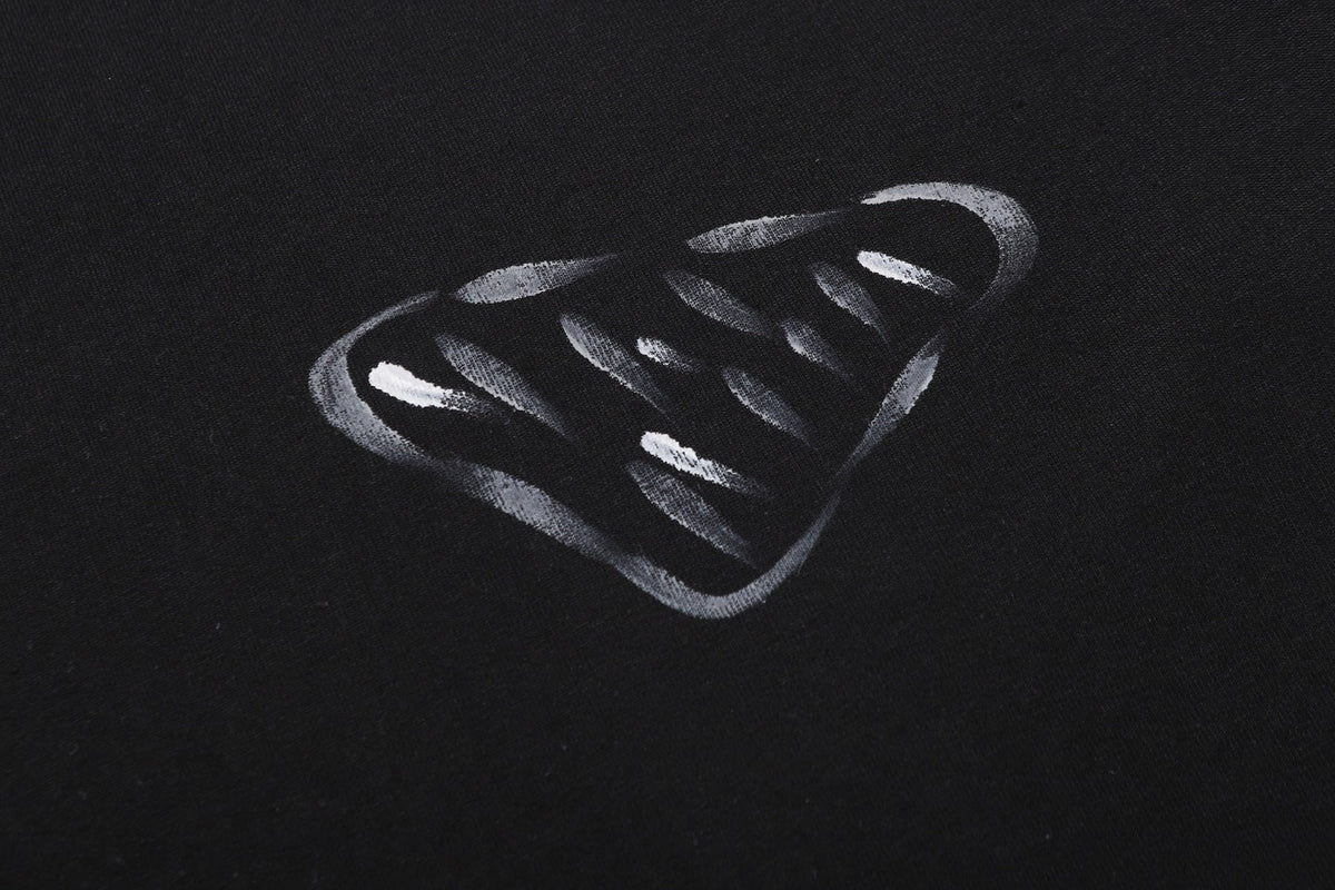 Logo hand drawn letter short sleeved shirt