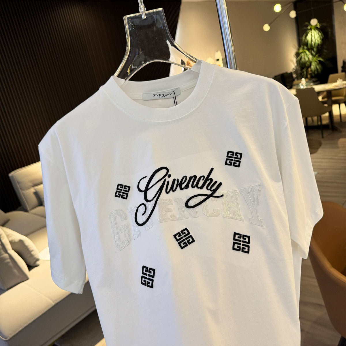 New embroidered letter short sleeved shirt