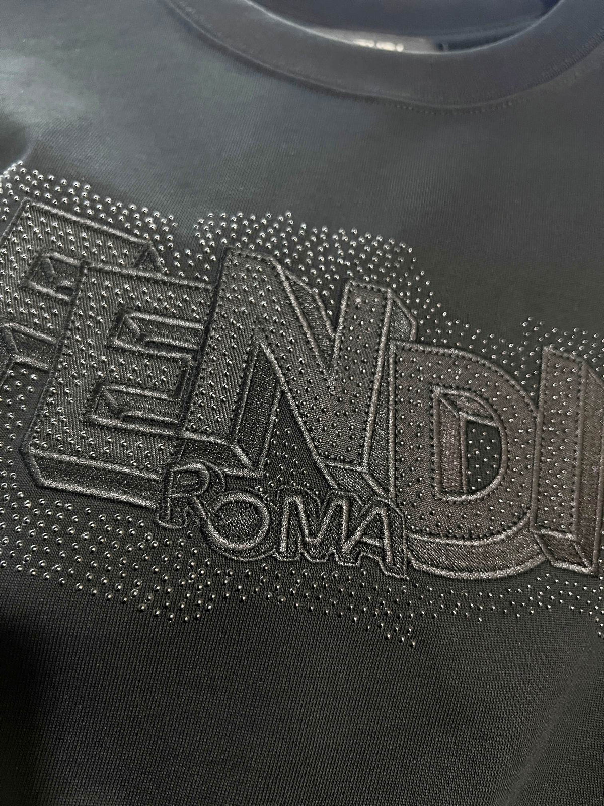 New three-dimensional hot bead heavy embroidery letter short sleeved shirt