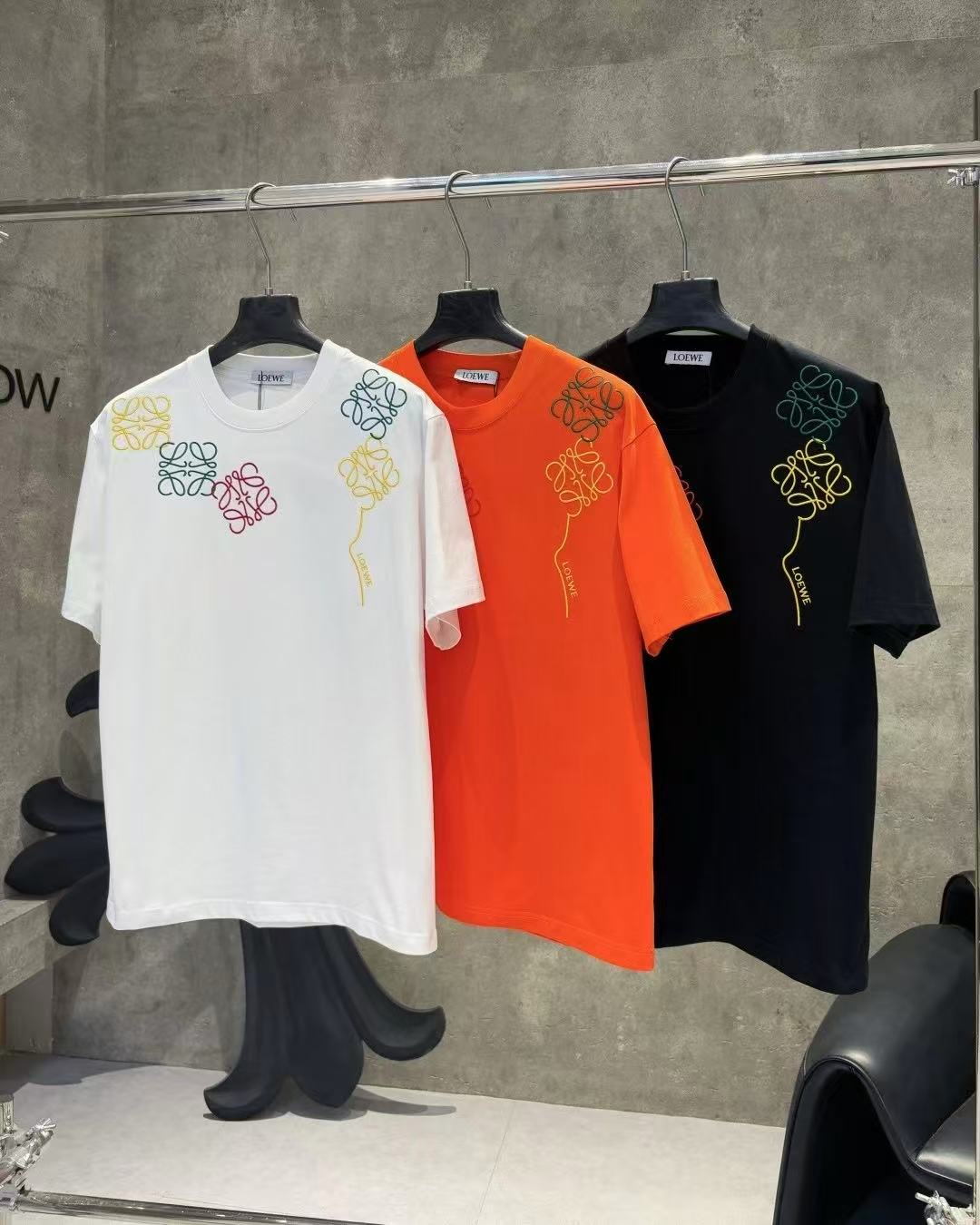 Three-Color Embroidery T-Shirt