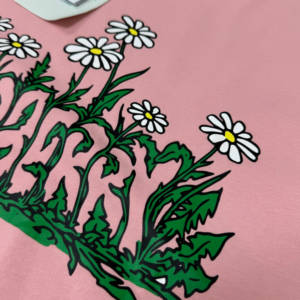 Latest short sleeved round neck T-shirt