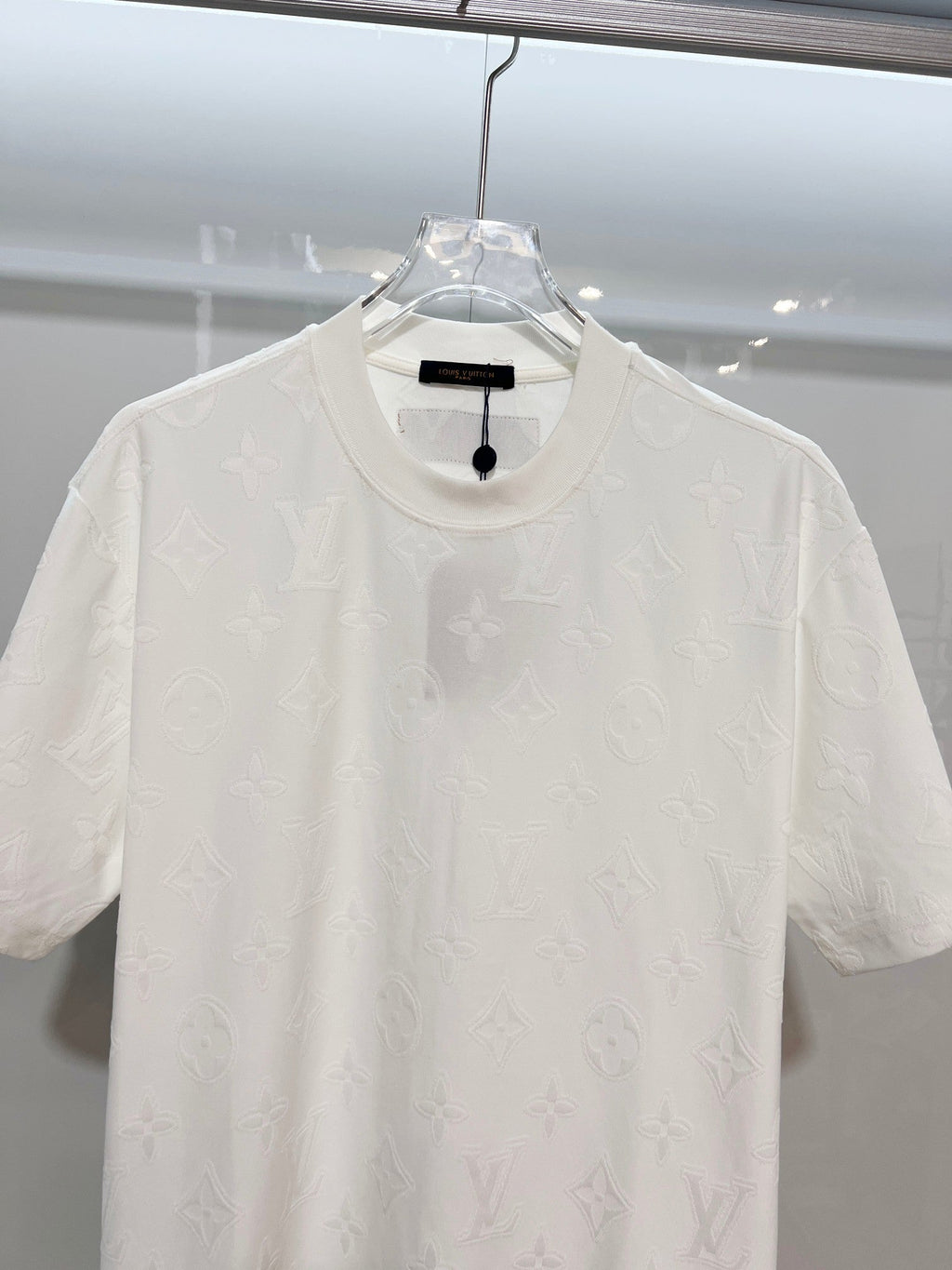 Dark patterned jacquard short sleeved t-shirt