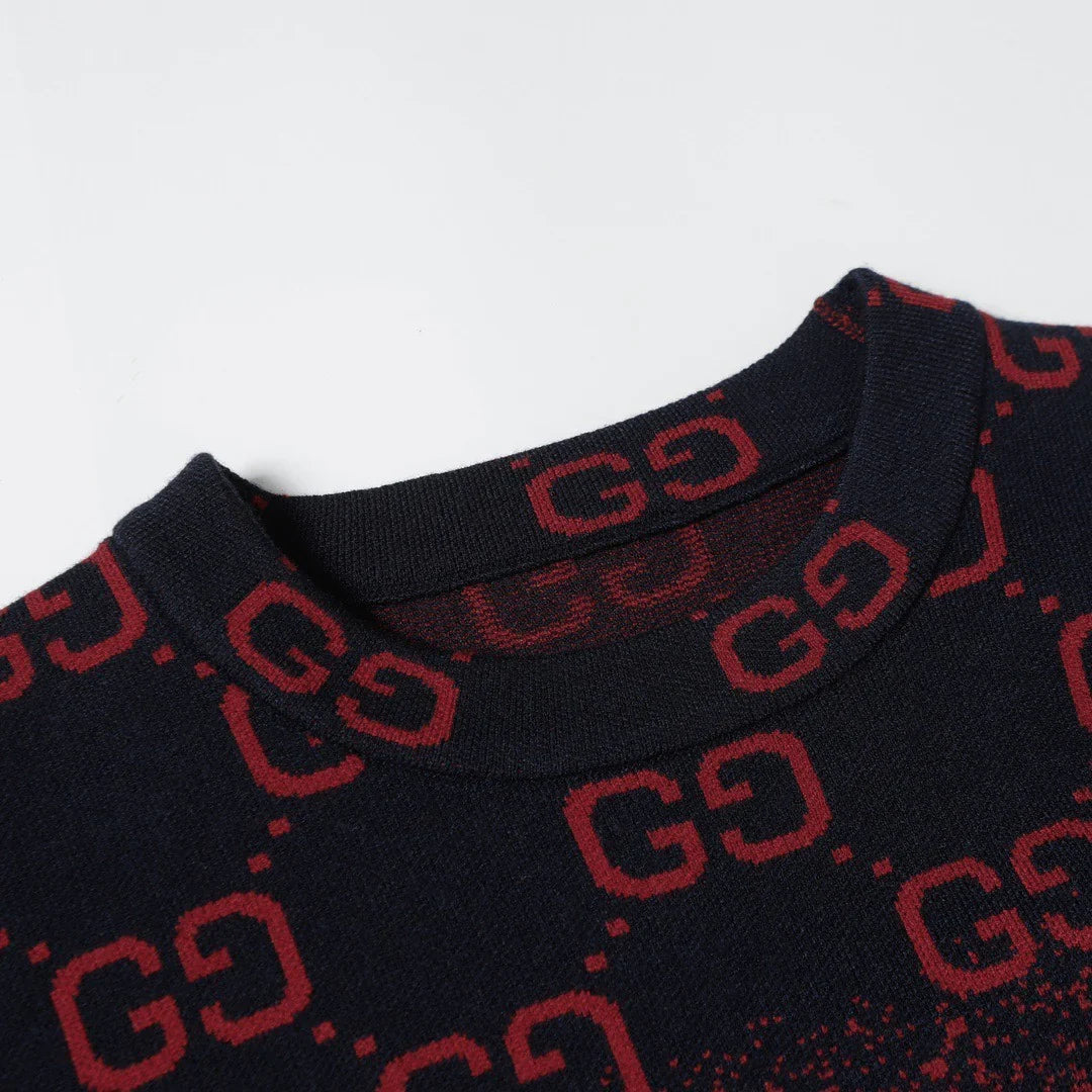 Knitted round neck sweater