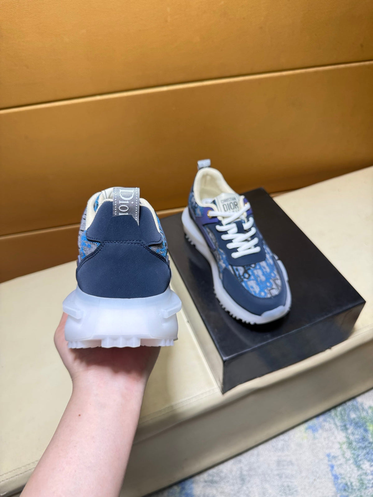 🏃 Casual shoes are a must-have for trendy men