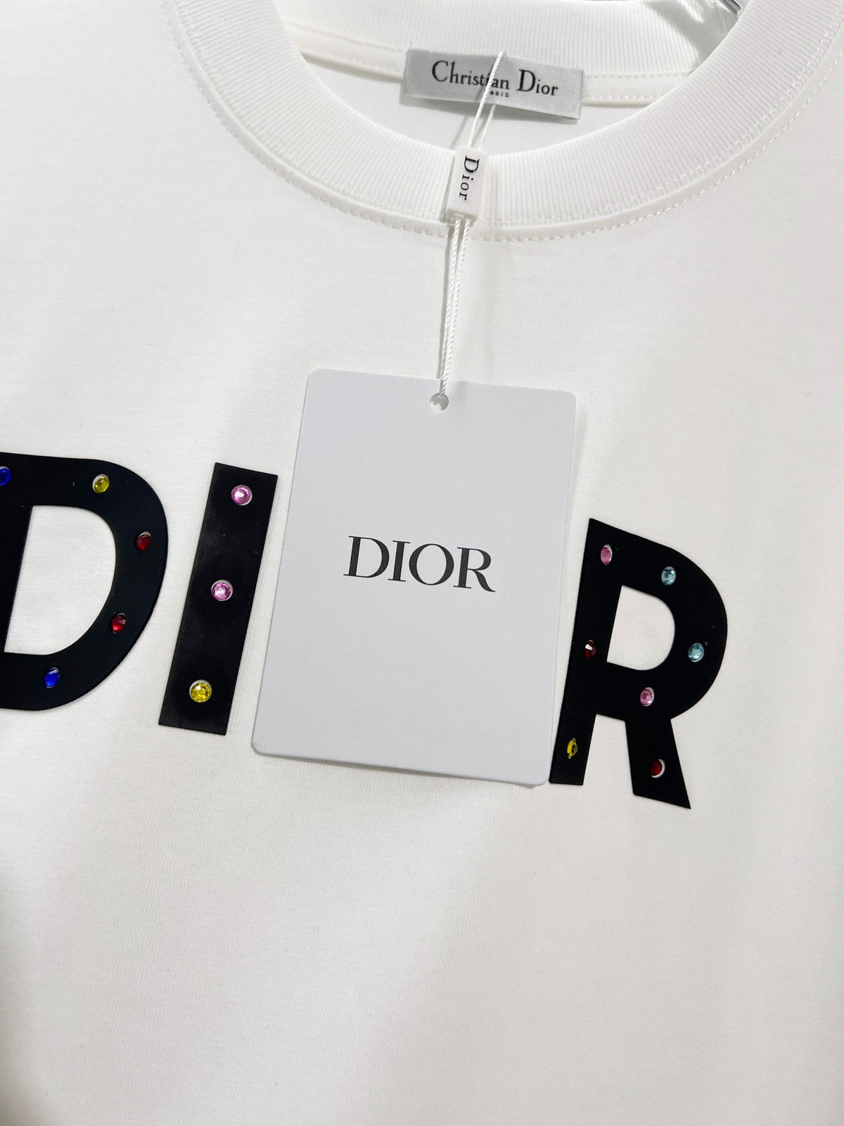 Colorful diamond embellished offset letter round neck T-shirt