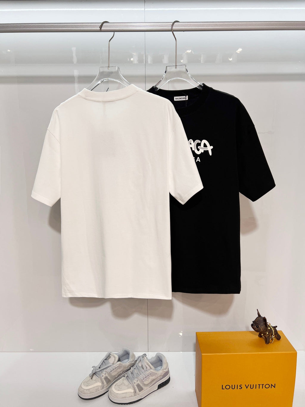 Simple color blocked offset letter round neck T-shirt