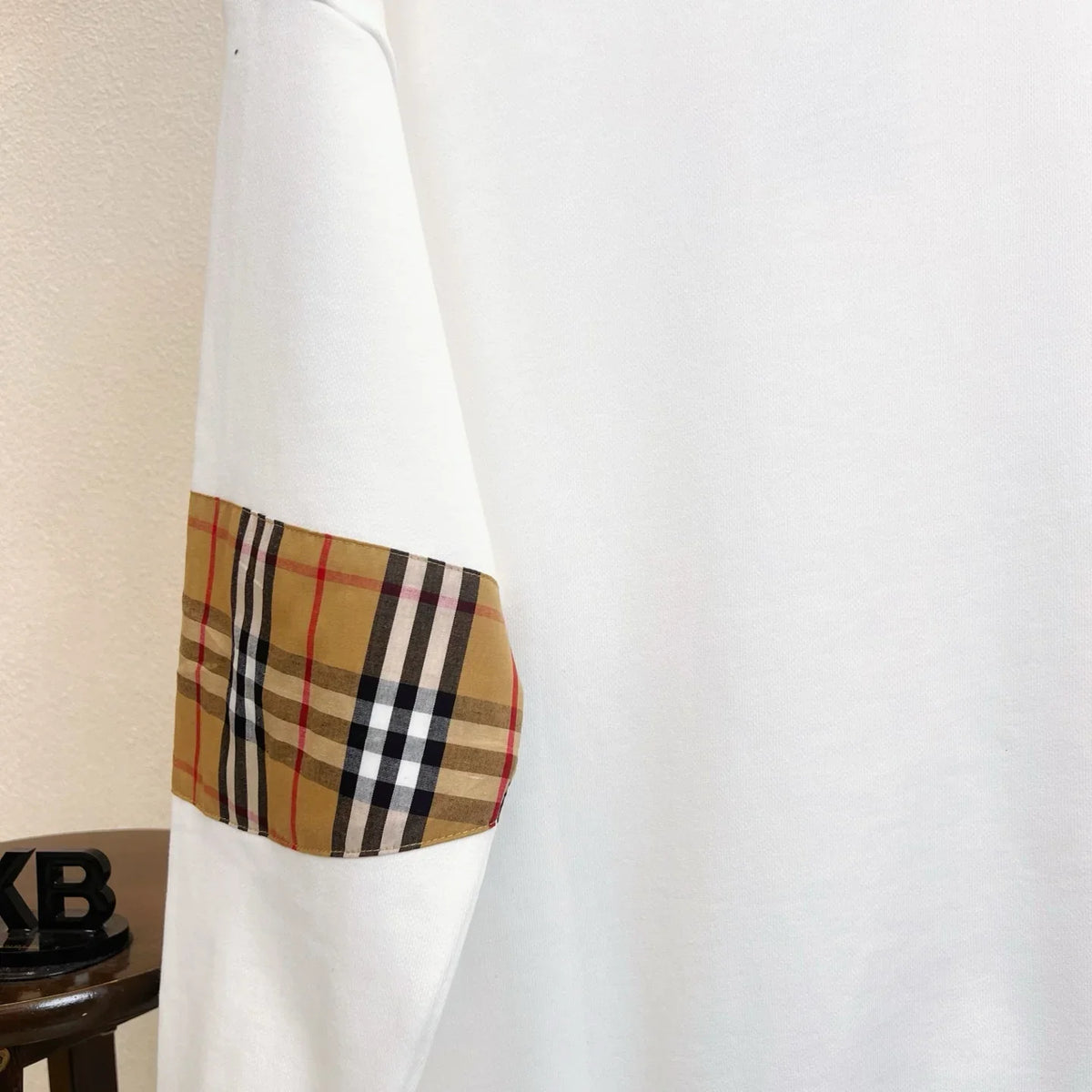 Embroidered letter arm plaid patchwork round neck hoodie