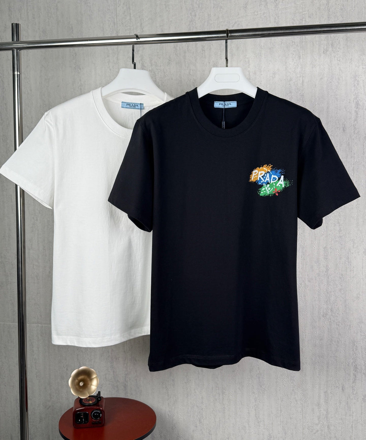 Hand drawn graffiti pattern unisex T-shirt
