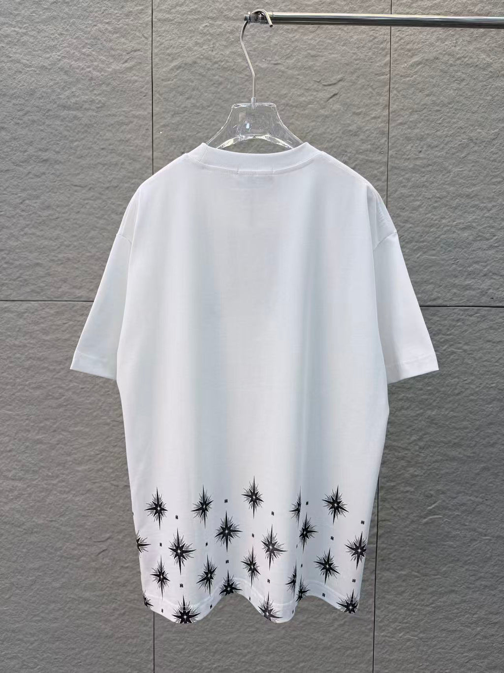Hexagonal star print+embroidered round neck short sleeved T-shirt