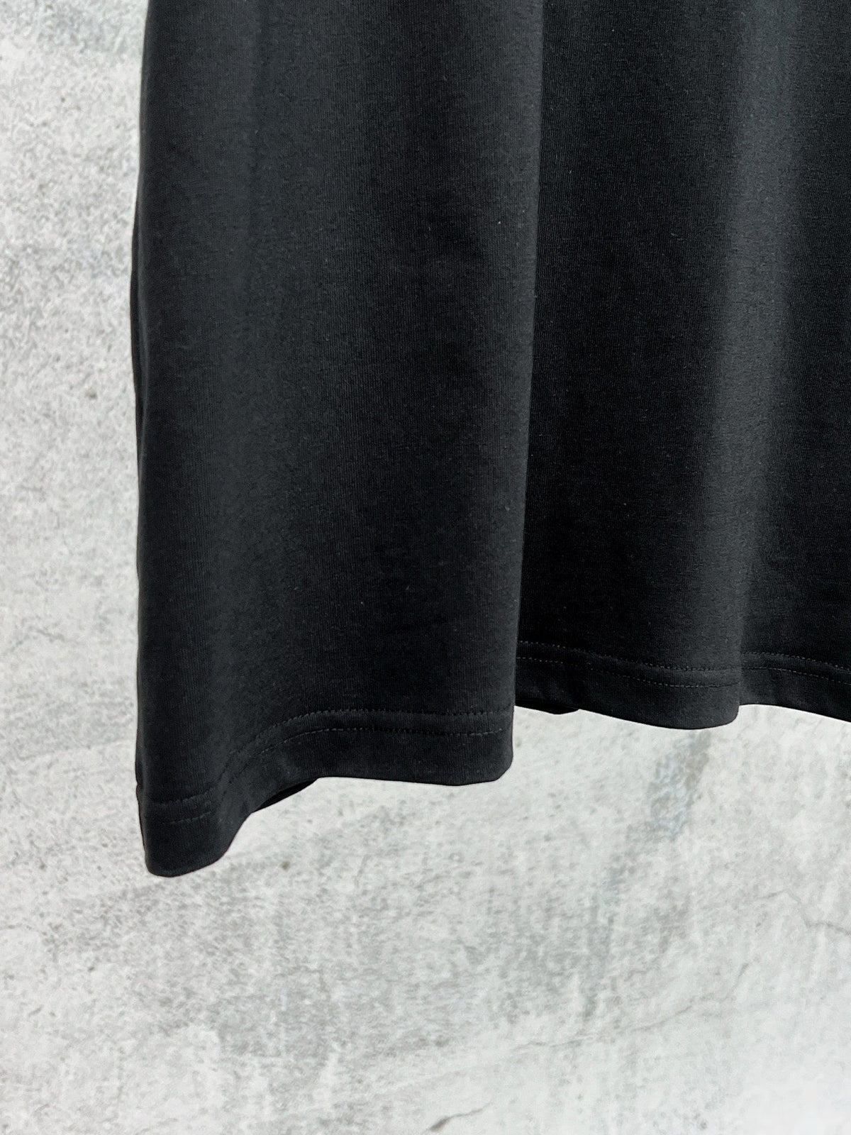 New Front Retro Badge Icon Printed T-shirt