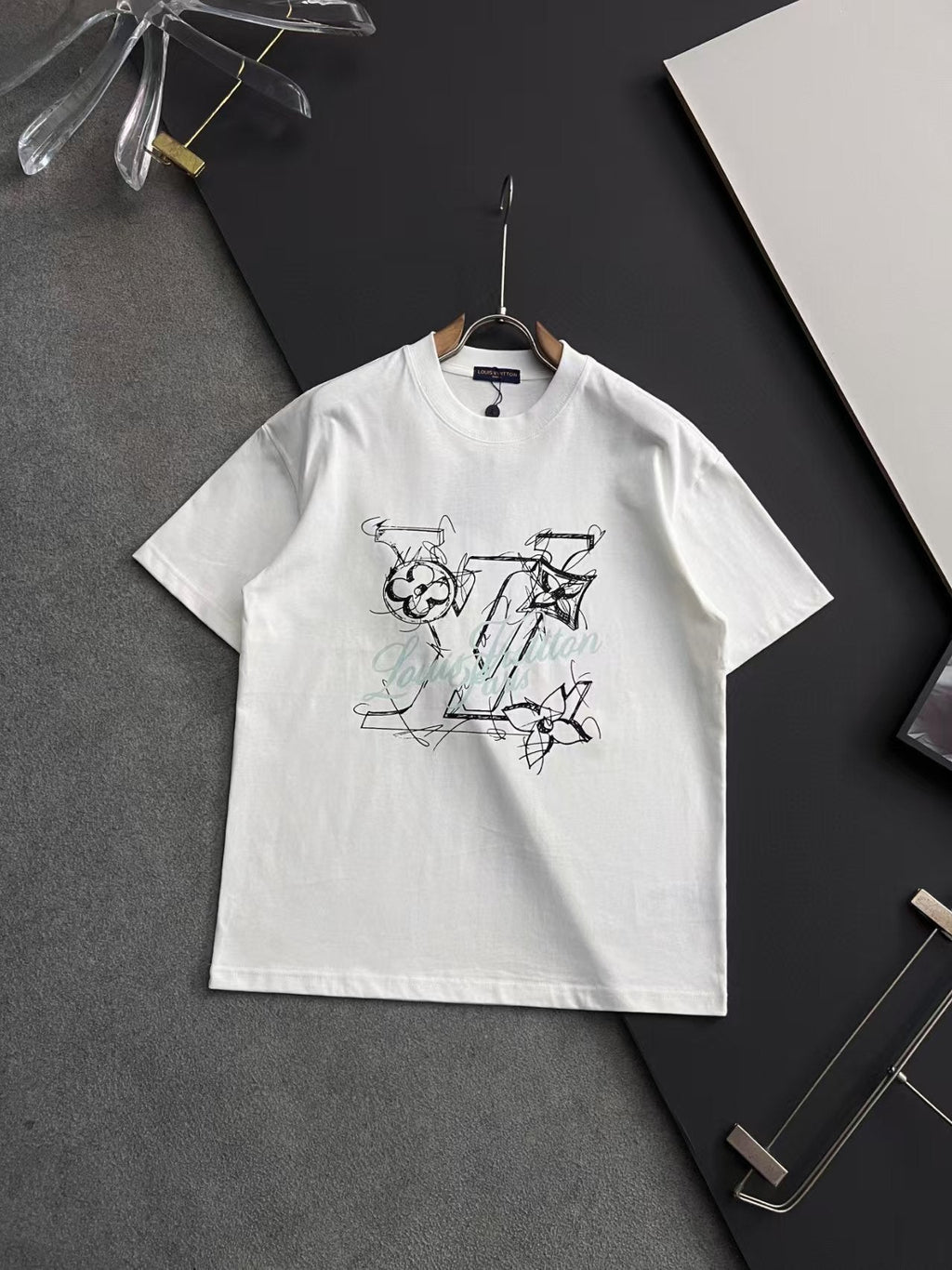 New round neck short sleeved T-shirt