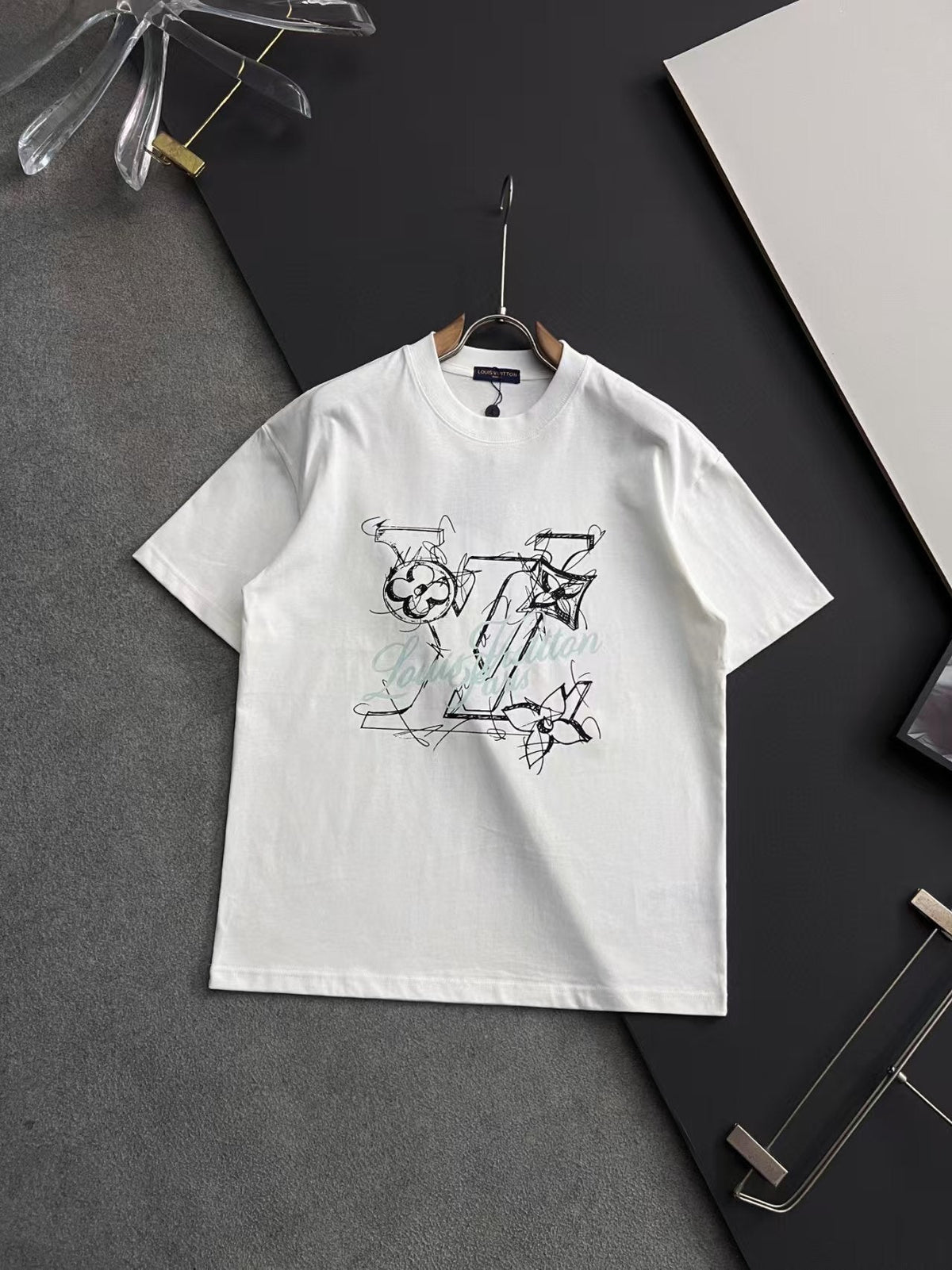 New round neck short sleeved T-shirt