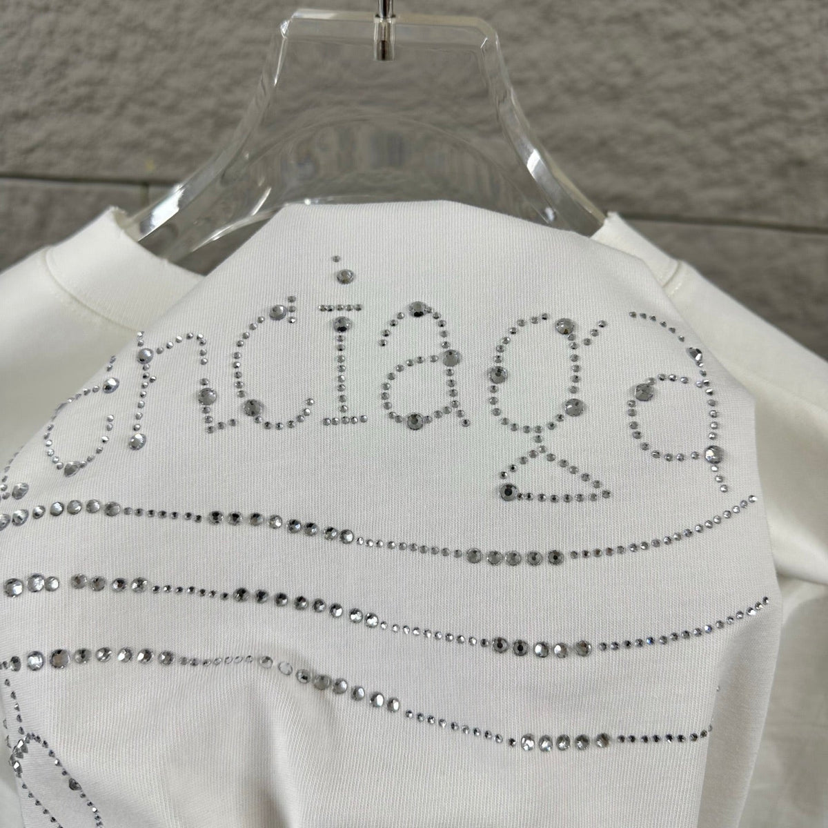 Wear and tear washed short sleeved T-shirt with distressed holes for both men and women