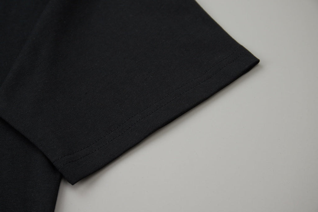 Contrast embroidered T-shirt