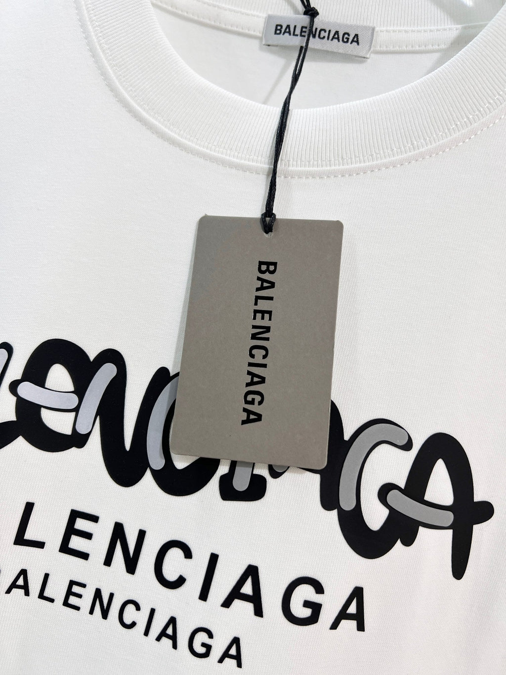 Simple color blocked offset letter round neck T-shirt