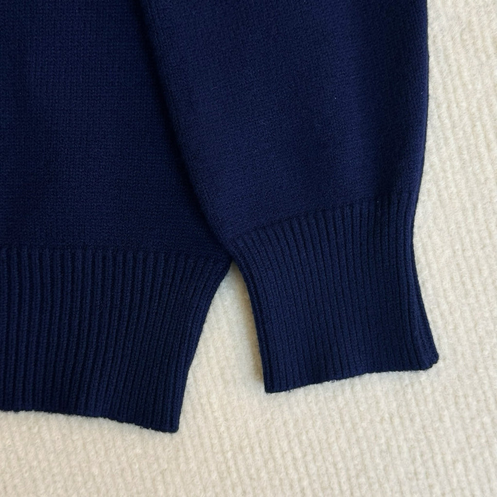 Letter pattern small logo knitted sweater