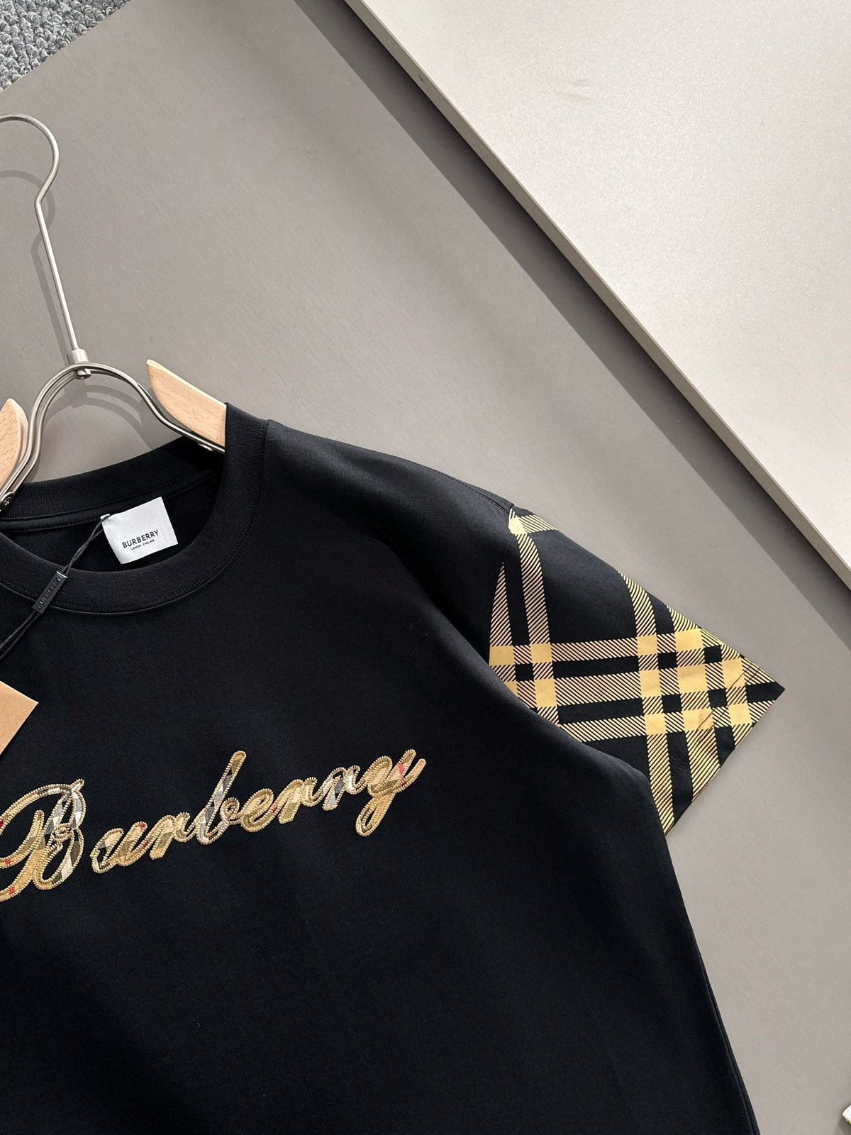 Plaid embroidered patchwork short sleeved t-shirt