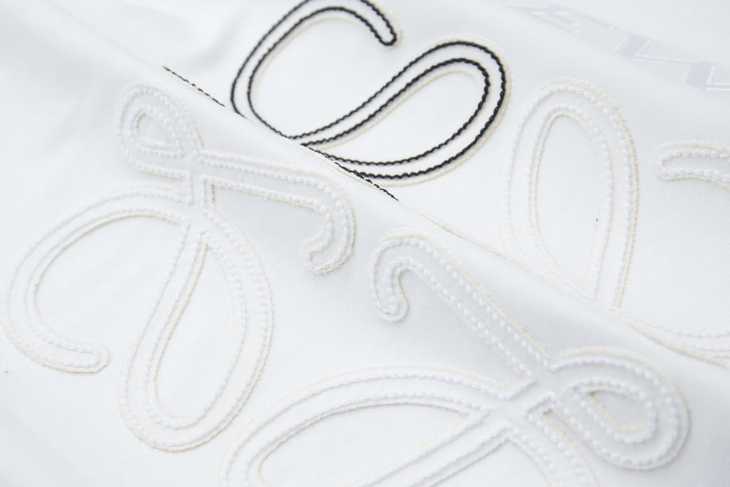 Early spring new patch embroidered letter T-shirt