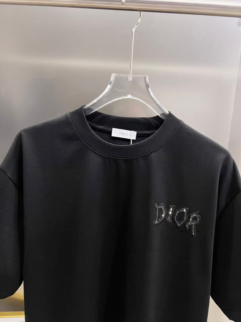 New letter sticker short sleeved shirt