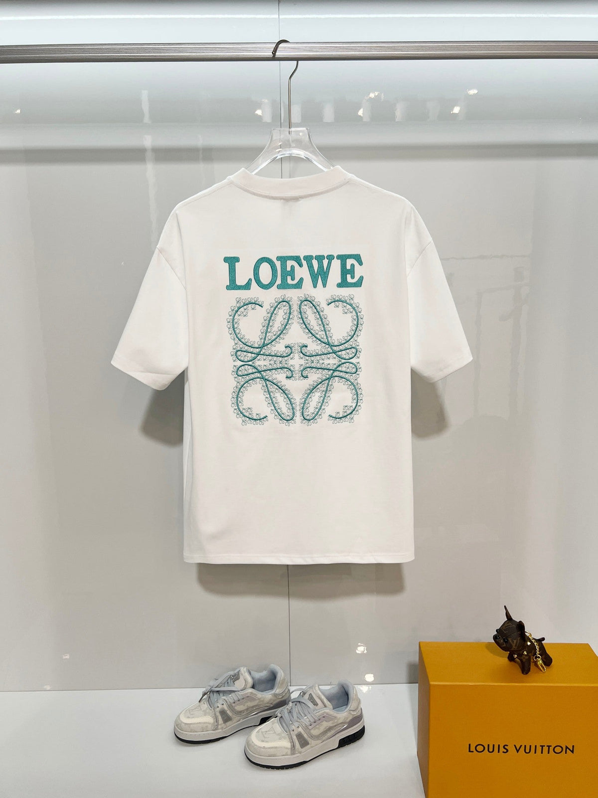 Embroidered letter t-shirt with front and back vines