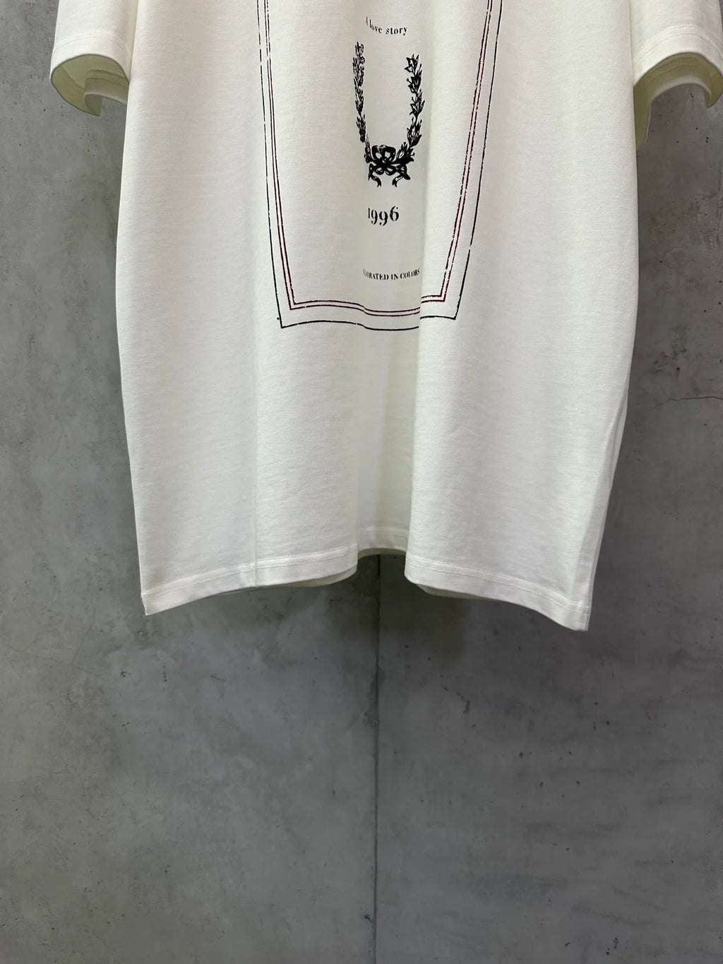 Short sleeved T-shirt with letter pattern