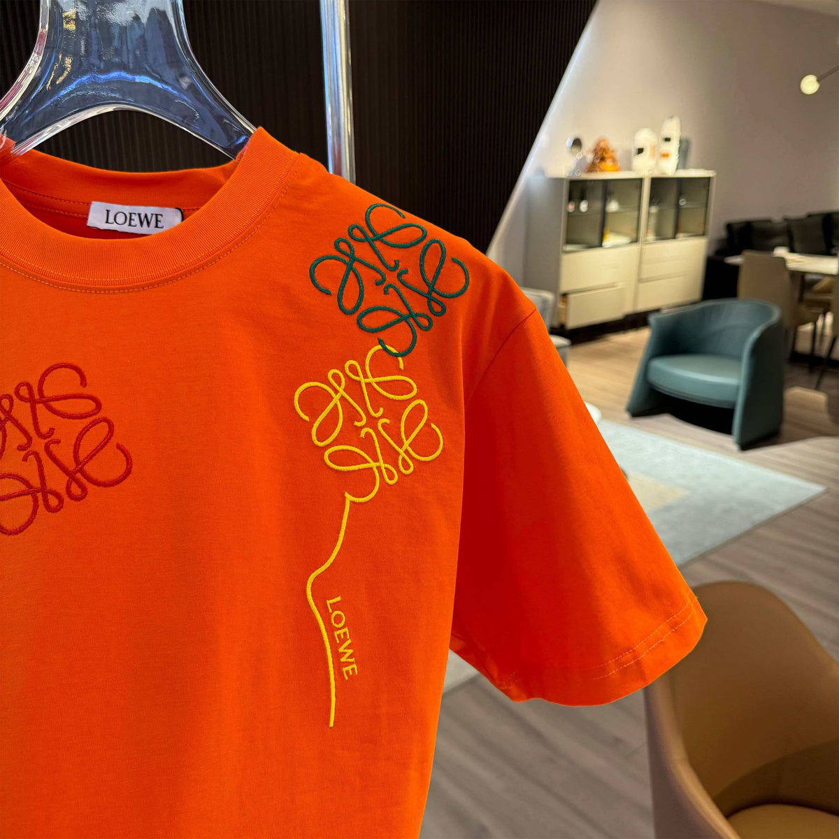 New embroidered letter short sleeved shirt