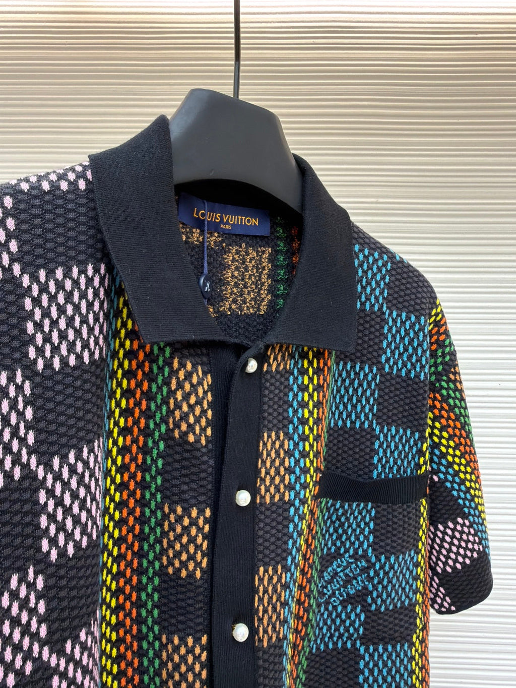 Color blocked jacquard single breasted short sleeved shirt