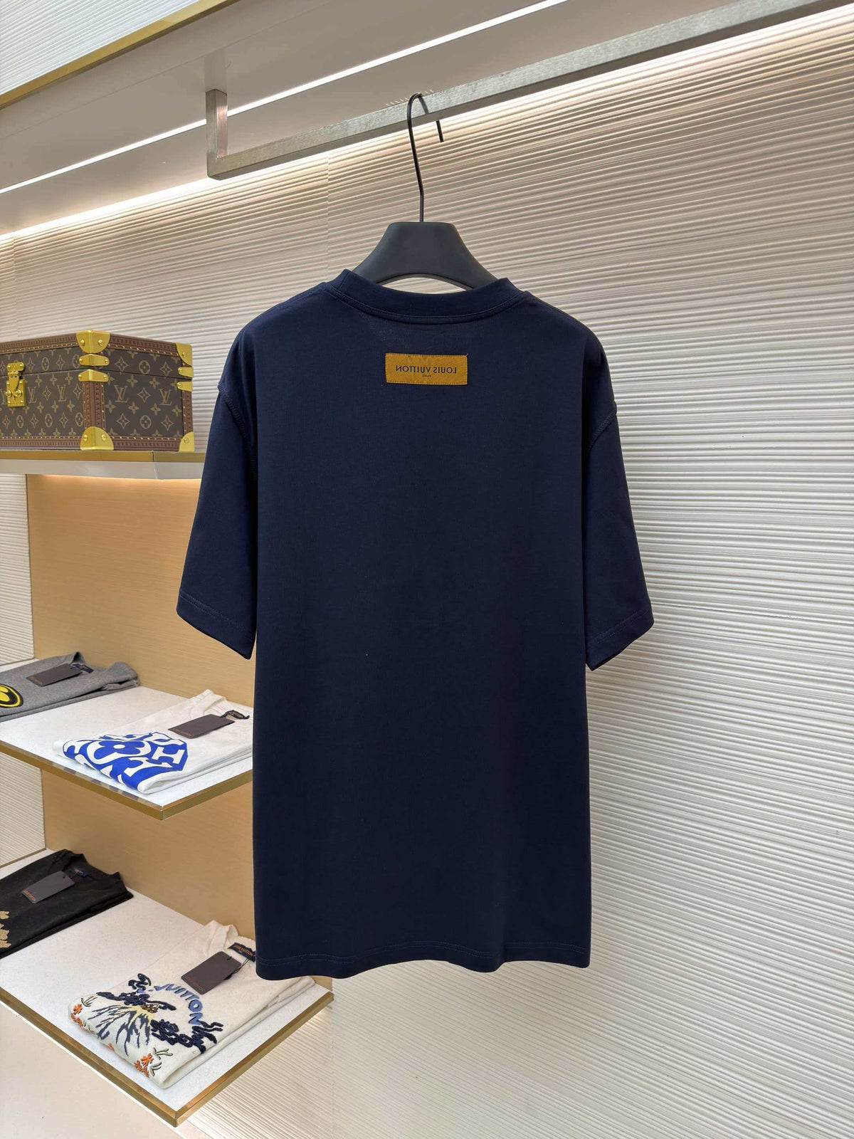 Embossed small label T-shirt