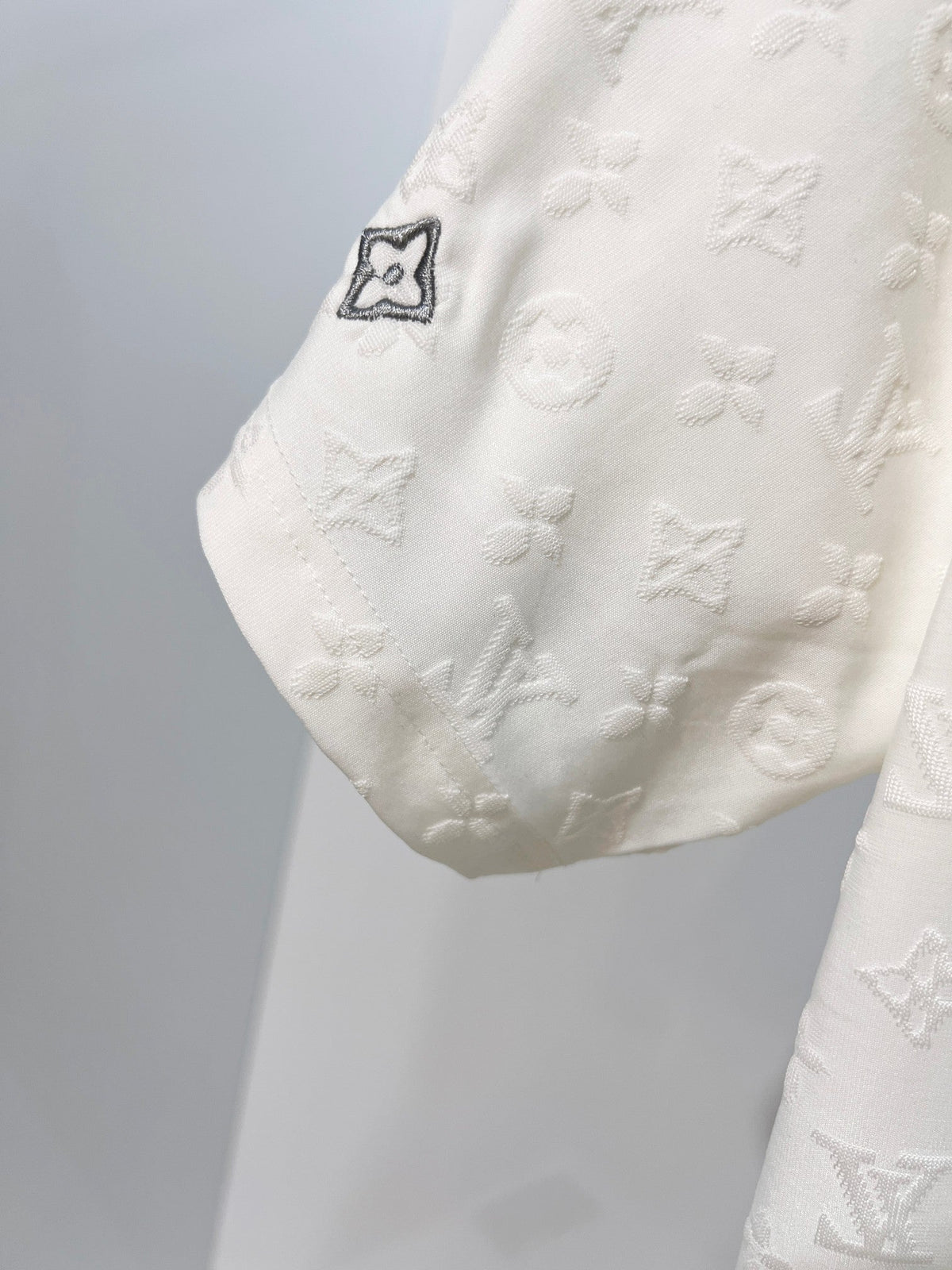New full body floral letter T-shirt