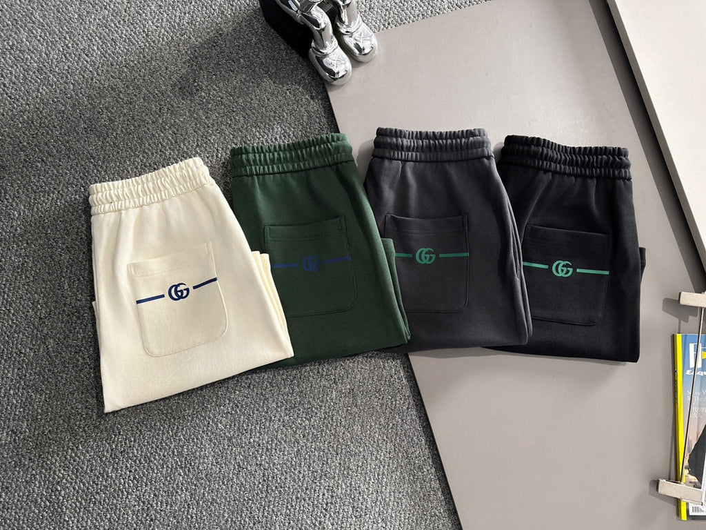 Front grain embroidered logo casual shorts