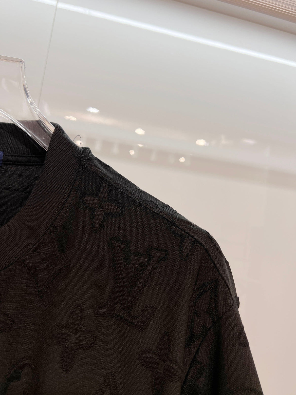 Dark patterned jacquard short sleeved t-shirt