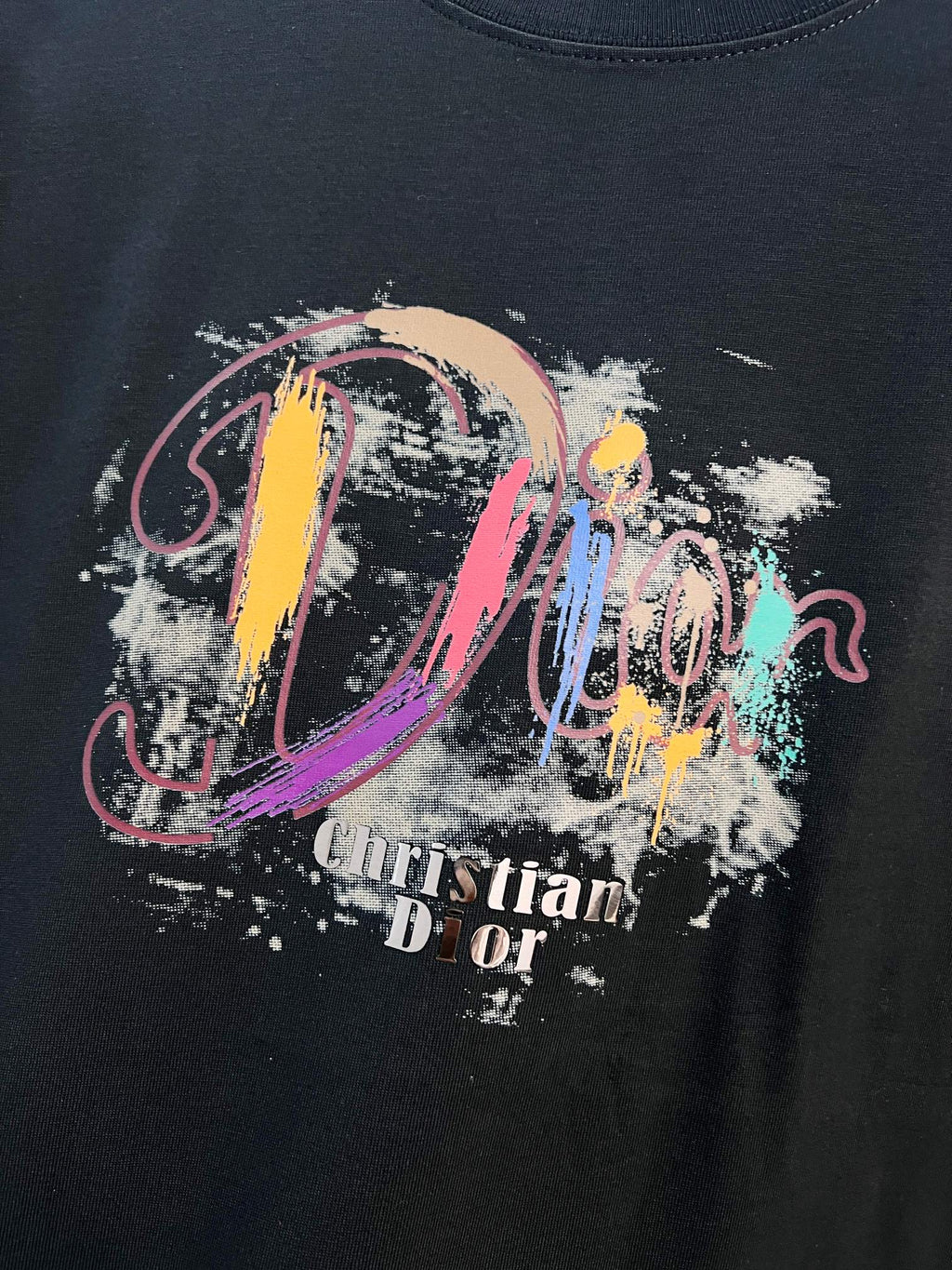 Color blocked graffiti messy offset letter round neck T-shirt