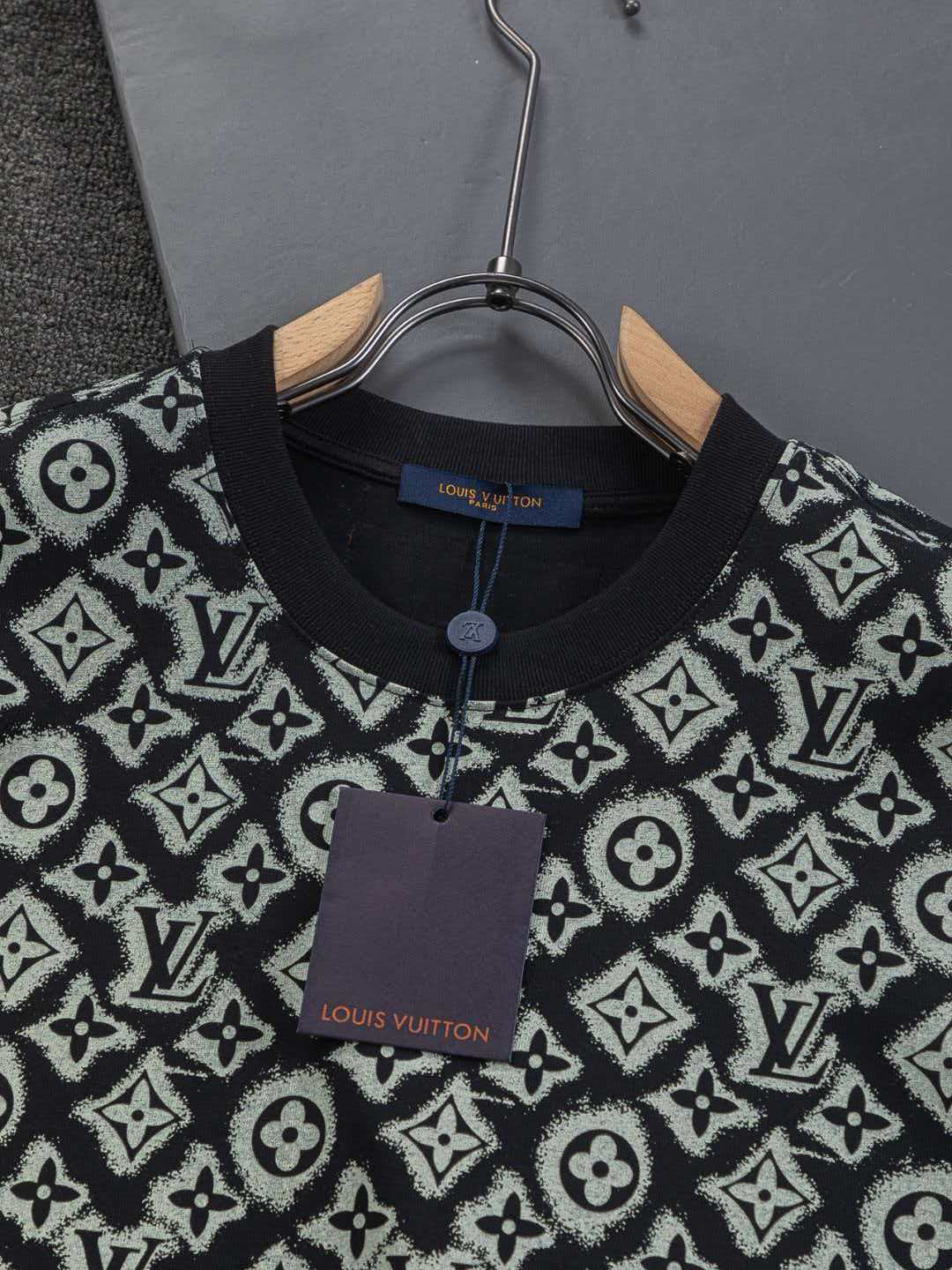 Full printed jacquard vintage letter logo printed round neck short sleeved T-shirt,