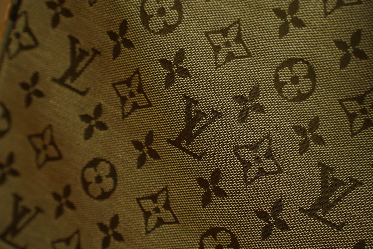 New side woven embroidered shorts