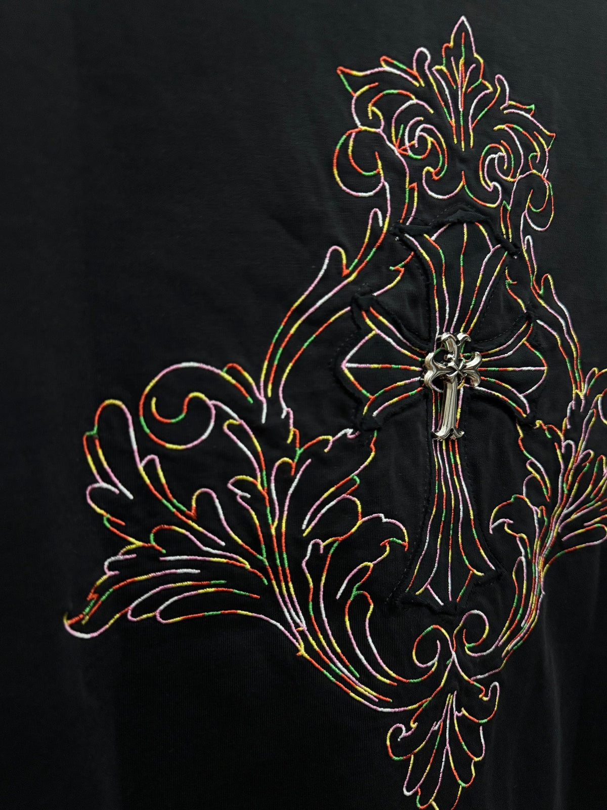 Embroidered couple short sleeved fabric with colored thread