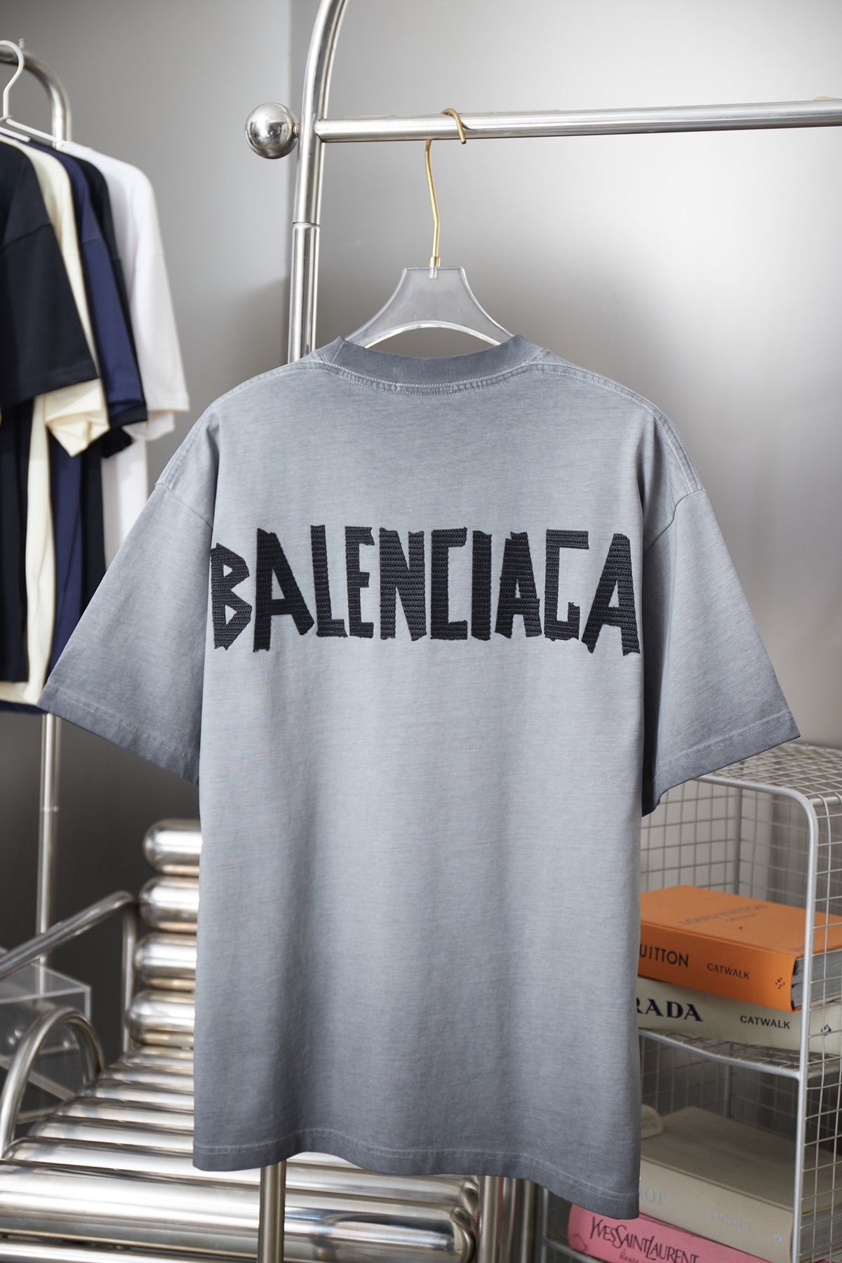 Letter towel short sleeved