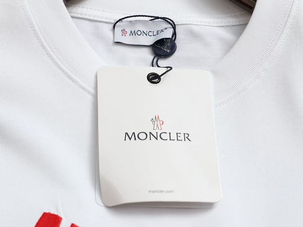 New color blocked embroidered letter T-shirt