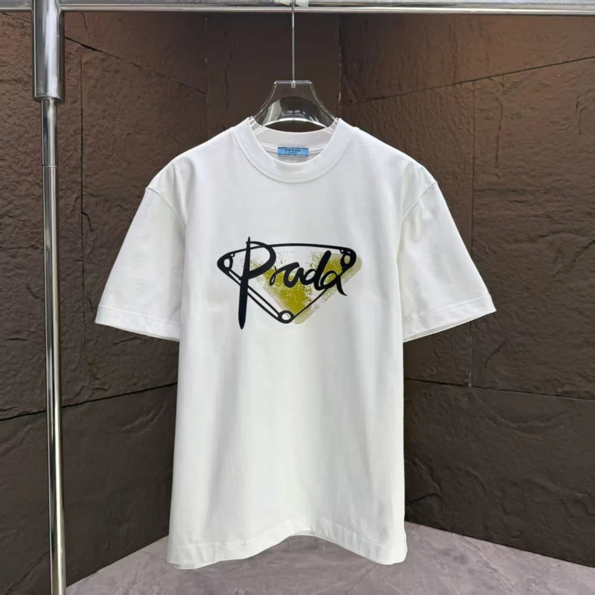 New printed short sleeved T-shirt